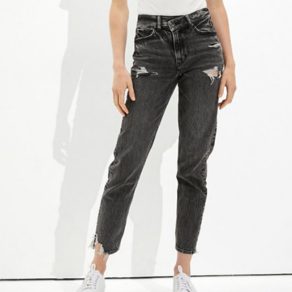 American Eagle crossover highest waist mom jean